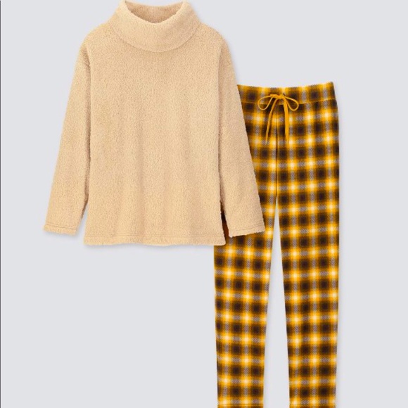 Uniqlo Other - Uniqlo Fleece Lounge Set, Beige and yellow, XS